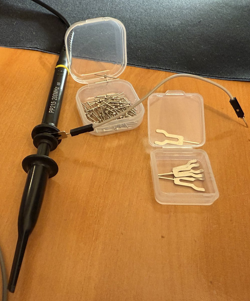 therealdreg's tweet image. With the milled pins of the BusPirate and the PCBite Ground Kit, you can use short DUPONT cables—male or female—as ground on your standard oscilloscope probe. Very useful! @dangerousproto @wrongbaud @MehdiHacks @arabidsquid