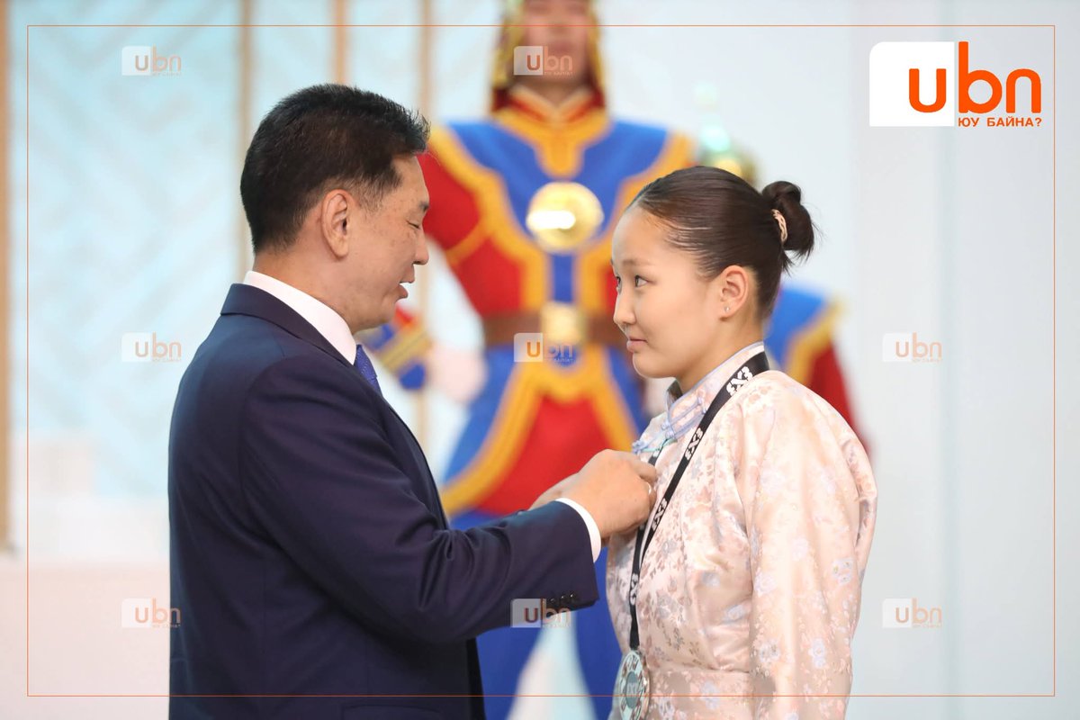 Нээрээ л хөөрхөн харсан байна..Тайлж уншаад өгөөч..