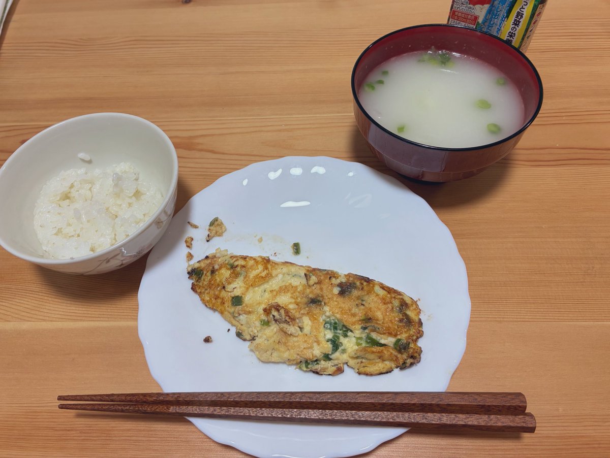niremar's tweet photo. 1人暮らし歴１ヶ月の人の自炊のリアル https://t.co/QZ51VRoSdV