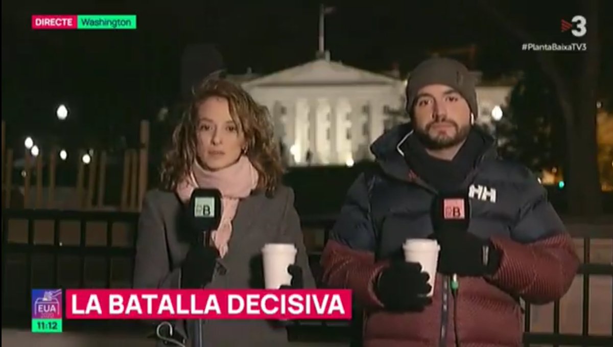 Un corresponsal és un periodista responsable d'informar per a un mitjà de comunicació des del lloc dels fets.

La crisi econòmica a primeries de segle i la digitalització foren pretexts perquè molts mitjans prescindissin de la seva tasca de proximitat.

ca.wikipedia.org/wiki/Correspon…