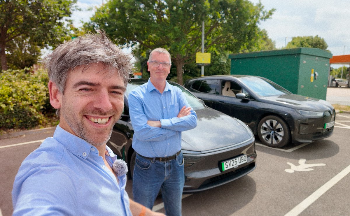tillathenun's tweet image. Fresh from his appearance on the @LateBrakeShow, I meet up with EV guru and top bloke, @ecocars1, and pit his brand new Tesla Model Y against a BMW iX in the best way we know how: Top Trumps!
Who's going to win? Let the battle commence! 🥊
youtu.be/qYP9KeV3cRs 👀