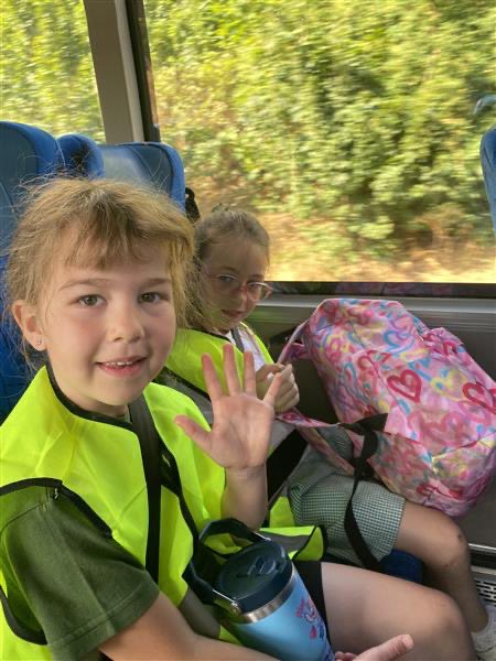 LakesHampton's tweet photo. Y1 are off and they are super excited!! ￼🌊☀️ https://t.co/xE9HSmwB4x