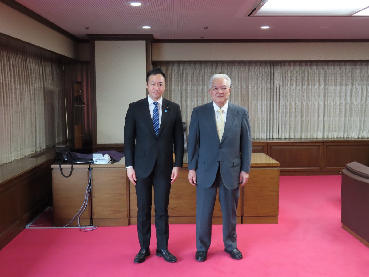 MOJ_HOUMU's tweet image. 【フォトニュース】
鈴木馨祐法務大臣が、「男女共同参画社会づくり功労者内閣総理大臣表彰」受賞者による表敬を受けました。
フォトニュースはこちら
👉moj.go.jp/hisho/kouhou/h…
#法務省 #フォトニュース