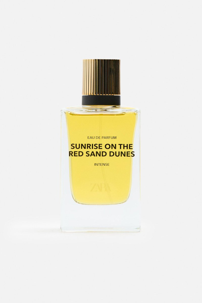 AZAROMA_'s tweet photo. La pyramide olfactive de cette version enrichie sublime la signature iconique de l'encens et le mélange d'orange avec de la cannelle, de la fève tonka et du chocolat, tandis que le bois de cèdre et l'iris s'enveloppent dans une chaude étreinte d'ambre et de vanille.

Prix: 23K https://t.co/Xf3prlTQtw