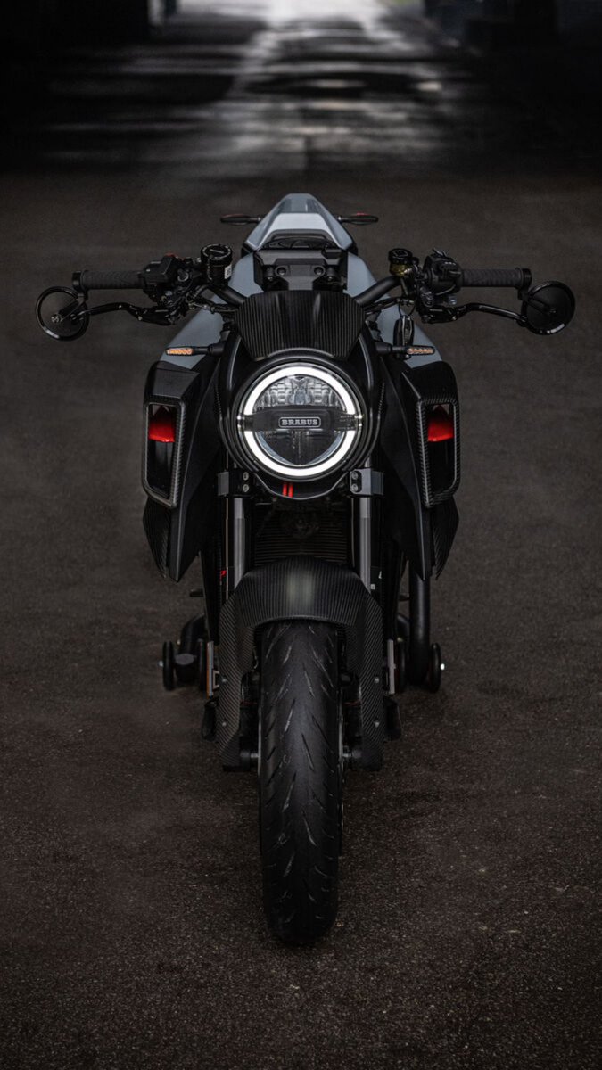 ktm_japan's tweet image. BRABUS 1300 R Edition 23には、KTM 1290 SUPER DUKE R EVOの1,301 cc Vツインエンジンが装備され、このエンジンは、熱狂的なファンのために素晴らしいパワー供給を可能にしている。

▼詳細はこちら
brnw.ch/21wTYye

#KTM #KTMJ #BRABUS #BRABUS1300REdition #KTM1290SUPERDUKEREVO