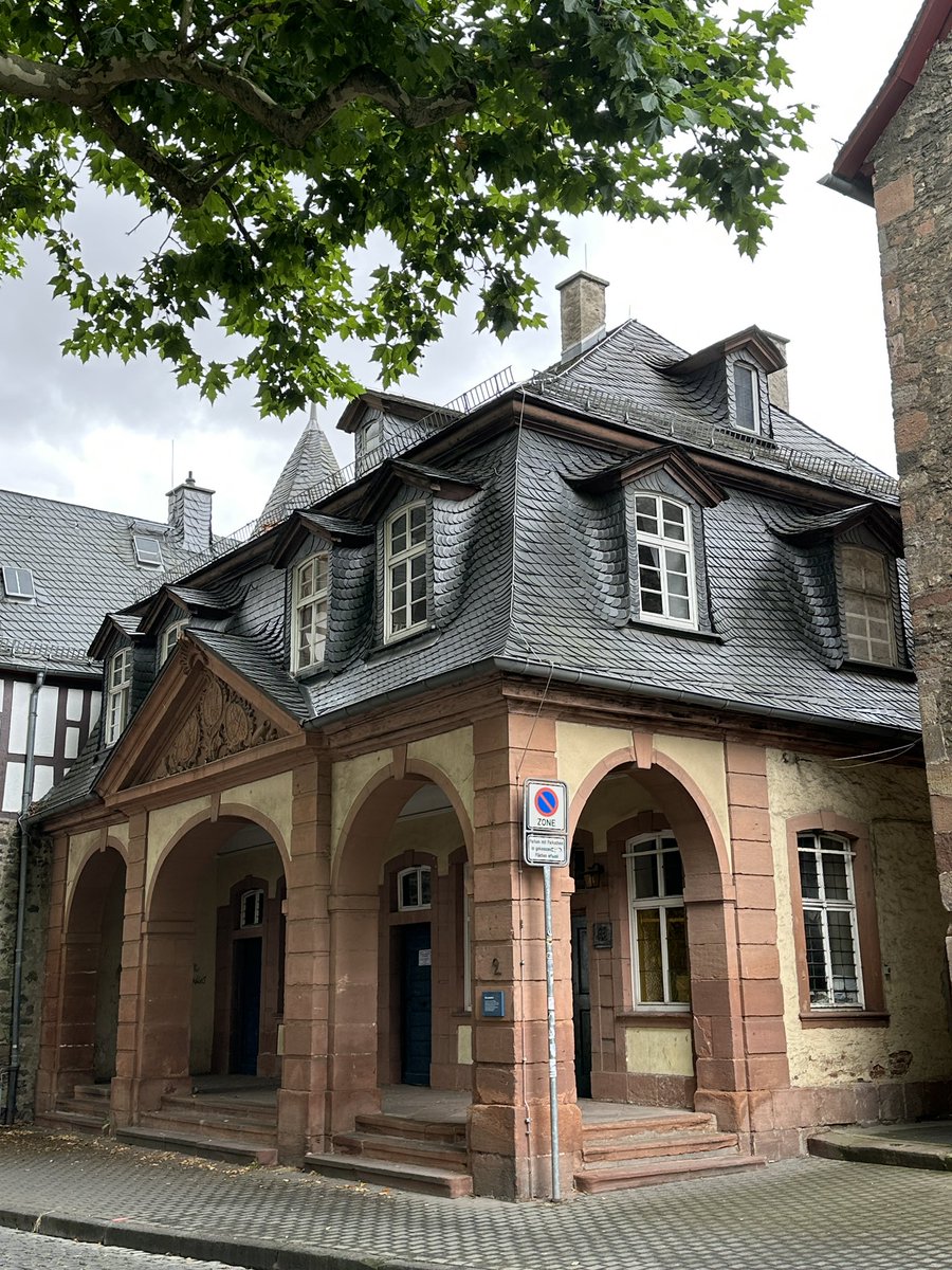 ClaudiuOrz's tweet photo. @8ntmuch Friedberg,Hessen! https://t.co/vKmOFeQJwD