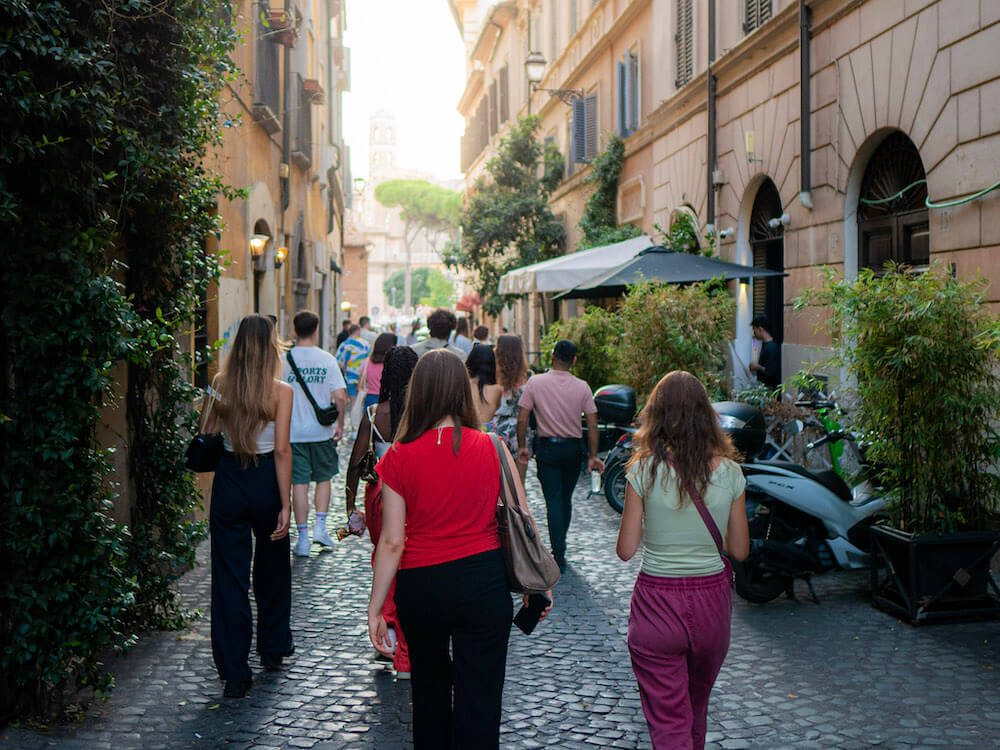 📣New blog post alert!📣
10 Common Scams in Rome and How to Avoid Them
romewithchef.com/10-common-scam…