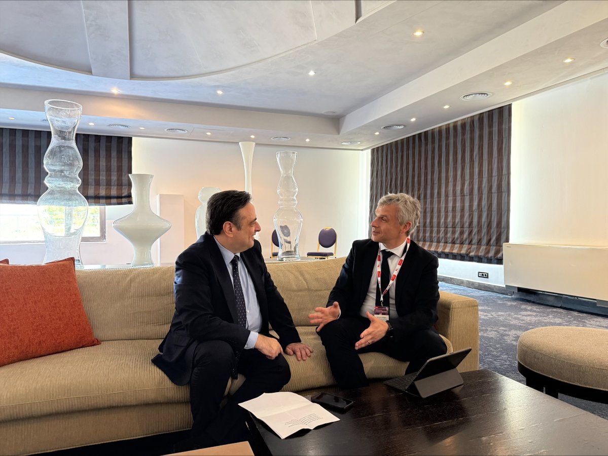 ESM_Press's tweet image. ESM Greece Country Team Coordinator Giovanni Callegari spoke with John Papageorgiou on Radio Athens about Greeceโs strong growth, key challenges, and the evolving partnership with the ESM.
Full interview:
EN ow.ly/5AXr50Wm8Iq
GR ow.ly/v9Pg50Wm8Ip