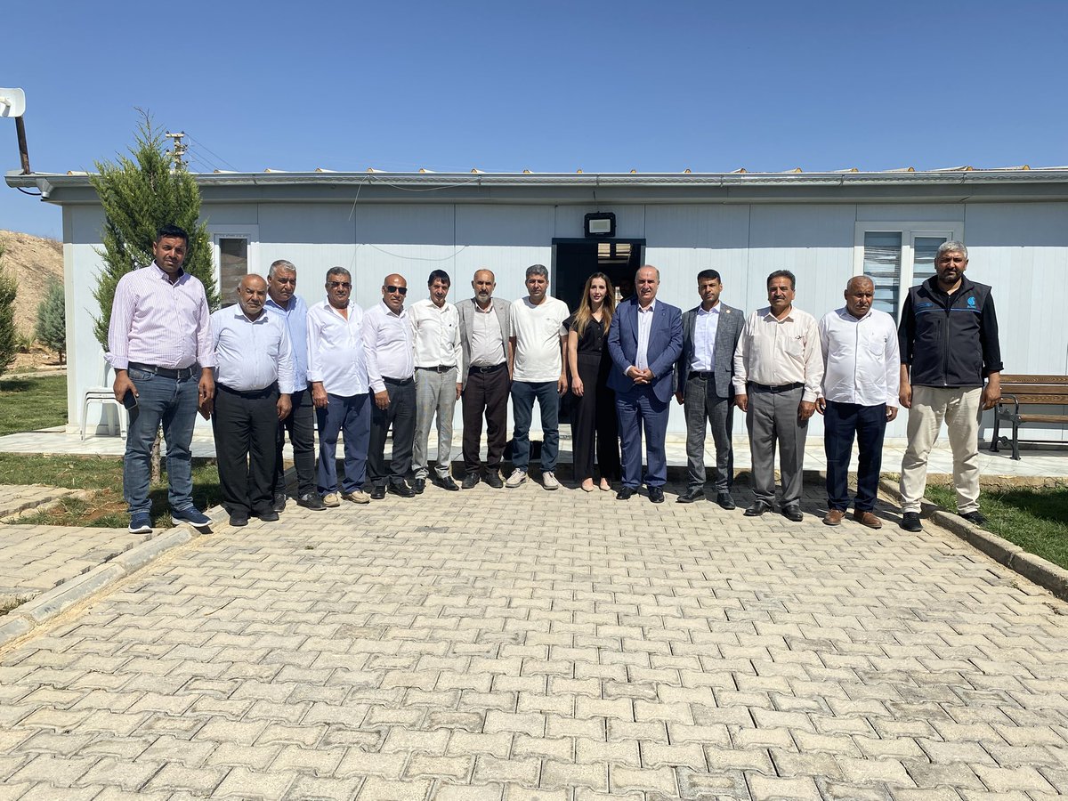 Akçakale📍

ŞUSKİ Genel Müdürümüz Emin İZOL, teknik personellerle birlikte Akçakale ilçesi mahalle muhtarları ile bir araya gelerek öneri ve taleplerini karşılamak adına toplantı gerçekleştirdi.