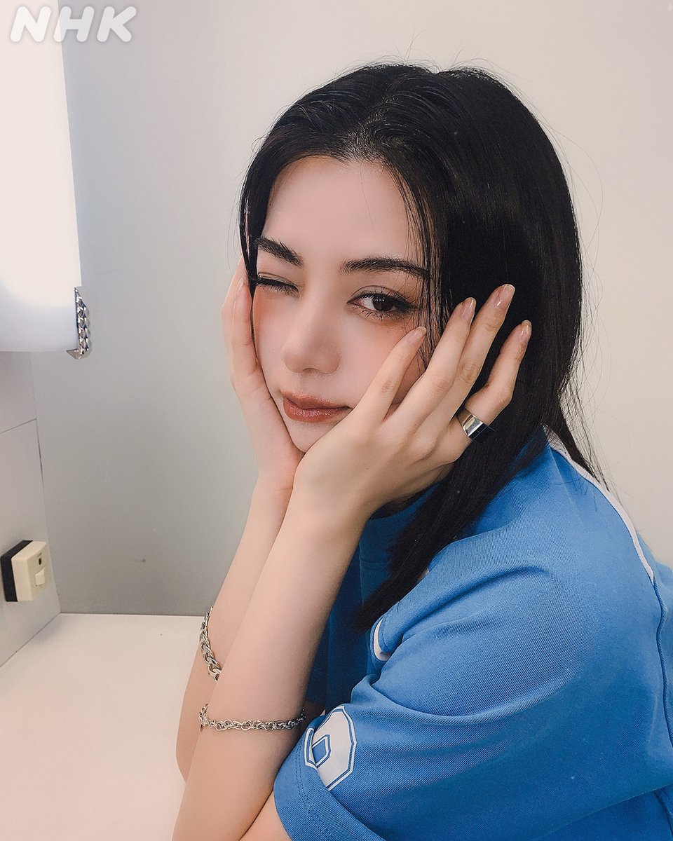 🤳#Venue101 見逃し配信中💿
▶️plus.nhk.jp/watch/st/g1_20…

#ELAIZA のオフショットを公開💖

番組公式インスタには
ほかにもすてきな写真がたくさん🤩

プロフィールのリンクから
番組公式インスタをチェック📸