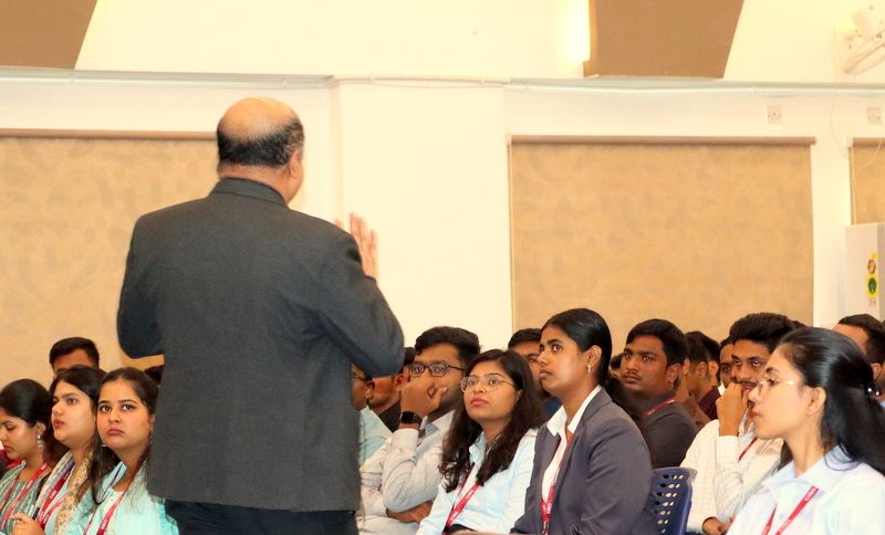 GIBSBSchool's tweet image. 🎓 𝗣𝗚𝗗𝗠 𝗢𝗿𝗶𝗲𝗻𝘁𝗮𝘁𝗶𝗼𝗻 | 𝗚𝗜𝗕𝗦
💼 “The Digital Entrepreneur 5.0” by Dr. Jayanta Chakraborti, Dean &amp;amp; Principal – a powerful session on AI, FinTech &amp;amp; digital leadership.
🔗 gibs.edu.in/orientation-pr…
#GIBS #PGDM2025 #AIinBusiness