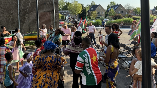 Zwijndrecht viert Keti Koti -  weekbladdebrug.nl/l/27882