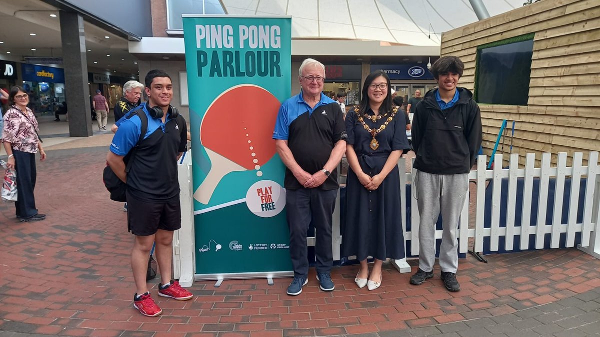 Mayor_RoyalSC's tweet image. 🤩Sport in Sutton Coldfield

The Mayor has been enjoying attending some exciting sporting events across the town including:

🏓 Pop Up Ping Pong Parlour
🏒Hockey Match at Bishop Vesey&apos;s Grammar School
🏏Charity Cricket Match in support of The Cancer Support Centre