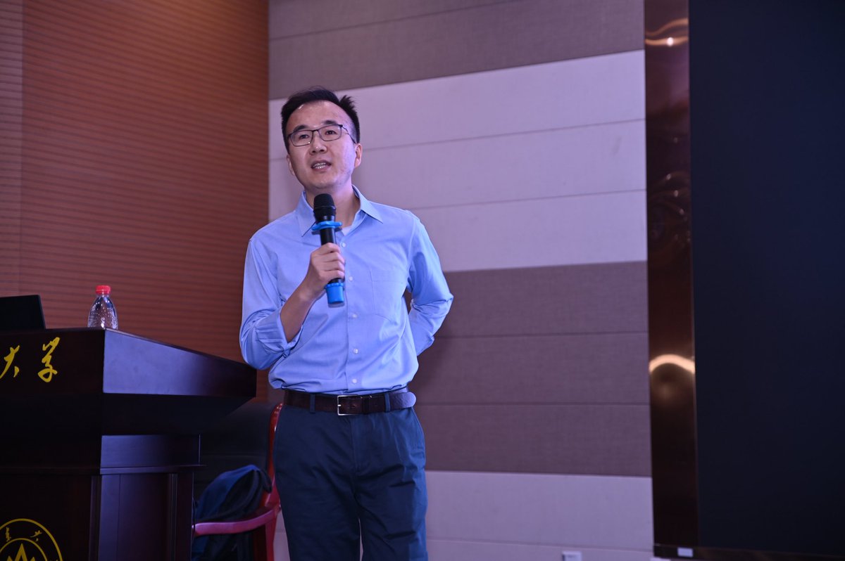 Centre for Quantitative History (@quanthistoryhku) on Twitter photo We're now in the final lecture of Day 3 at our #QuantitativeHistory Summer School #QHSS2025! Our director and associate director kicked off their three-part series with #ZhiwuChen exploring how humanity has historically responded to risk, followed by <a href="/ChichengM/">Chicheng Ma</a>’s examination of We're now in the final lecture of Day 3 at our #QuantitativeHistory Summer School #QHSS2025! Our director and associate director kicked off their three-part series with #ZhiwuChen exploring how humanity has historically responded to risk, followed by <a href="/ChichengM/">Chicheng Ma</a>’s examination of