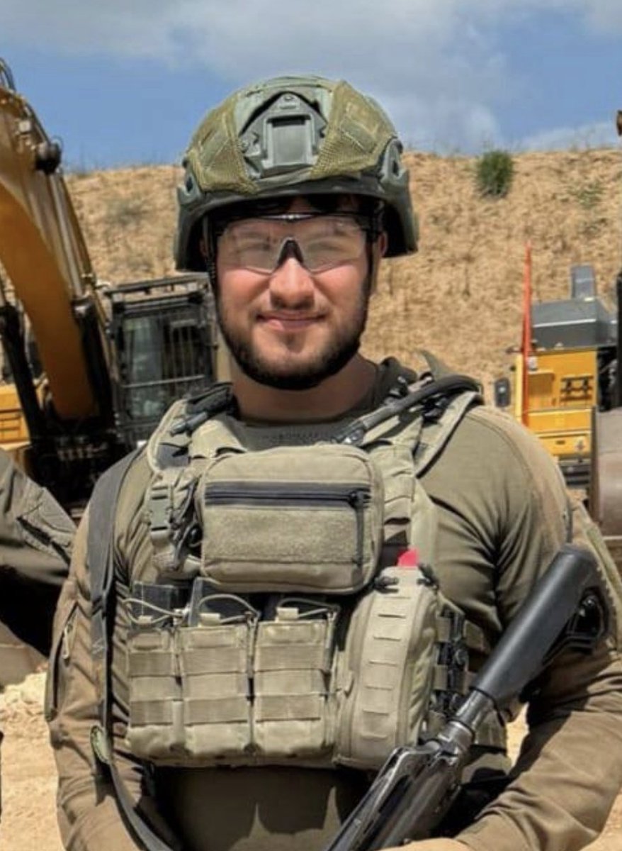 "אמא אל תדאגי, אני הולך להציל את המולדת. אם אני אמות - אז כגיבור".

בנימין אסולין הי"ד שנפל הלילה בעזה.
איזה עם מופלא💔