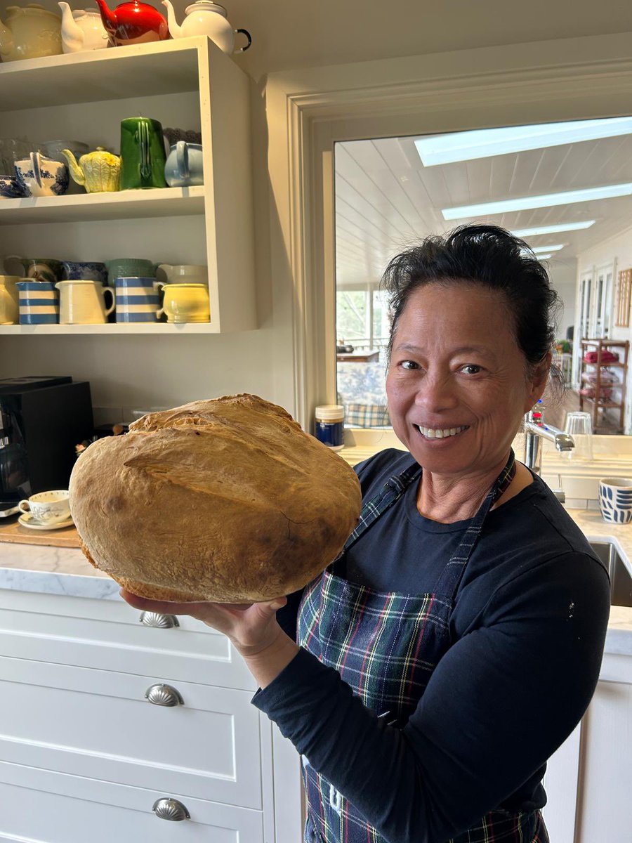 JimmyBarnes's tweet image. More than happy to play chief taster around here. Tonight it’s zuppa di pesce (fish soup) with a loaf of @jane13barnes’ home-baked bread.