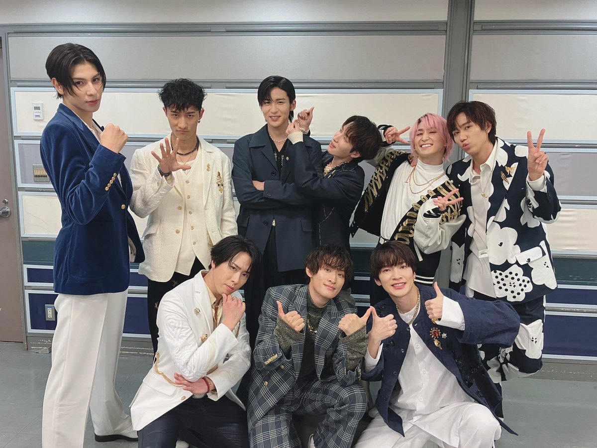 7月14日(月) O.A.

『CDTVライブ！ライブ！』にて、
「SERIOUS」パフォーマンス披露⚡️

#SnowMan のステージをお見逃しなく。
📺 19:00〜20:55

#SnowMan_SERIOUS #事故物件ゾク
#CDTVライブライブ