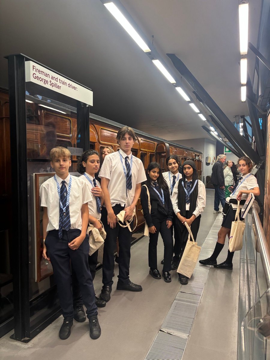 thelammasschool's tweet image. Our TFL pioneers visited the Transport Museum to learn about the history of transport in London, careers in transport, AND delivered a presentation to other schools around sustainable travel &amp;amp; making the environment better! #lammasway #proudtraditions #widehorizons