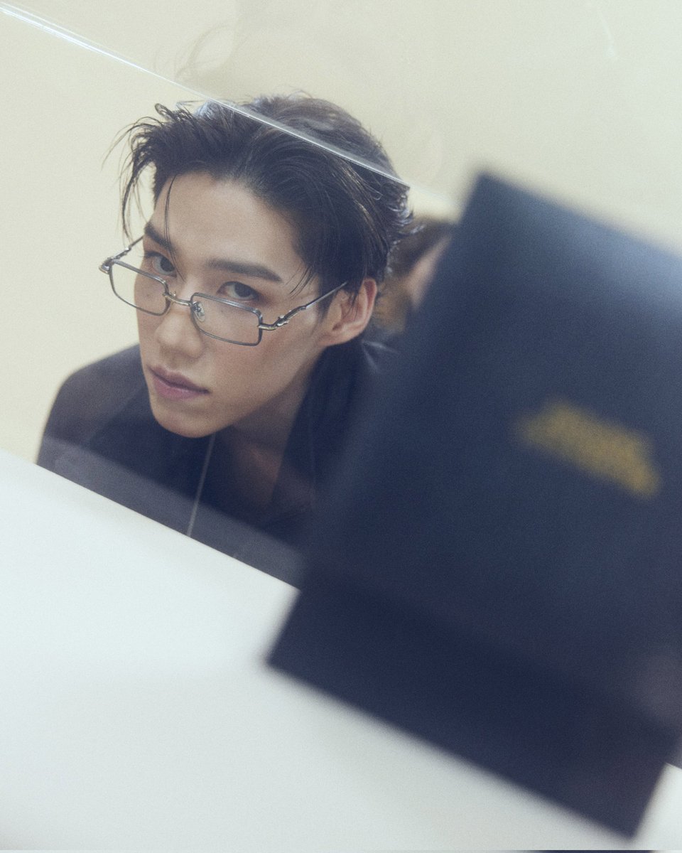 ParagonDepart's tweet image. แบรนด์แอมบาสเดอร์คนสำคัญของ #Balenciaga #พีพีกฤษฏ์ อำนวยเดชกร ปรากฏตัวที่นิทรรศการ Balenciaga by Demna ซึ่งจัดขึ้น ณ สำนักงานใหญ่ของ Kering ภายในอาคารประวัติศาสตร์ Laennec บนถนน rue de Sèvres หมายเลข 40 กรุงปารีส
นิทรรศการ Balenciaga by Demna เปิดให้เข้าชมตั้งแต่วันที่ 26…