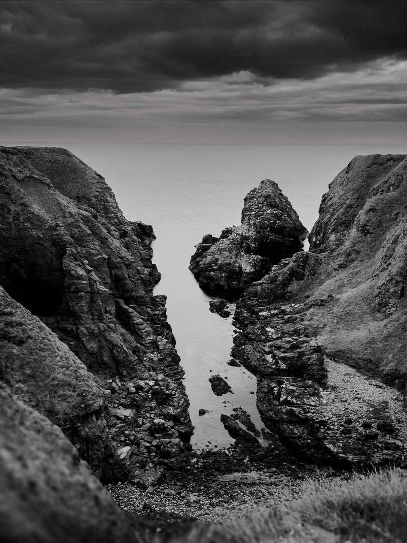 jmoffatphoto's tweet photo. Seaton Cliffs | #seatoncliffs #angus #coast #scotlandisnow #nofilter #blacknwhite #thisisscotland #landscapelovers #igersscotland #wonderlustscotland #arbroath #arbroathcliffs #cliffside #scotlandisbeautiful #anguscoast #northseacoast #📸 #📷 #landscape #arbroathbeach #monochro… https://t.co/dZLnIXmEOA