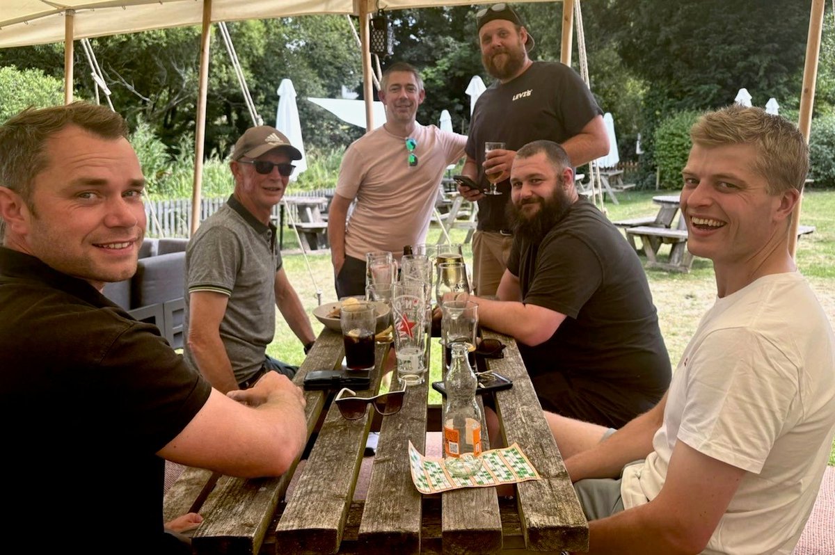 We just wanted to give a huge shoutout to our amazing team for all their hard work this season. As a thank you to them, we enjoyed a sunny afternoon and a delicious BBQ at the Globe in Alresford. Everyone had a great time and a well-deserved drink!