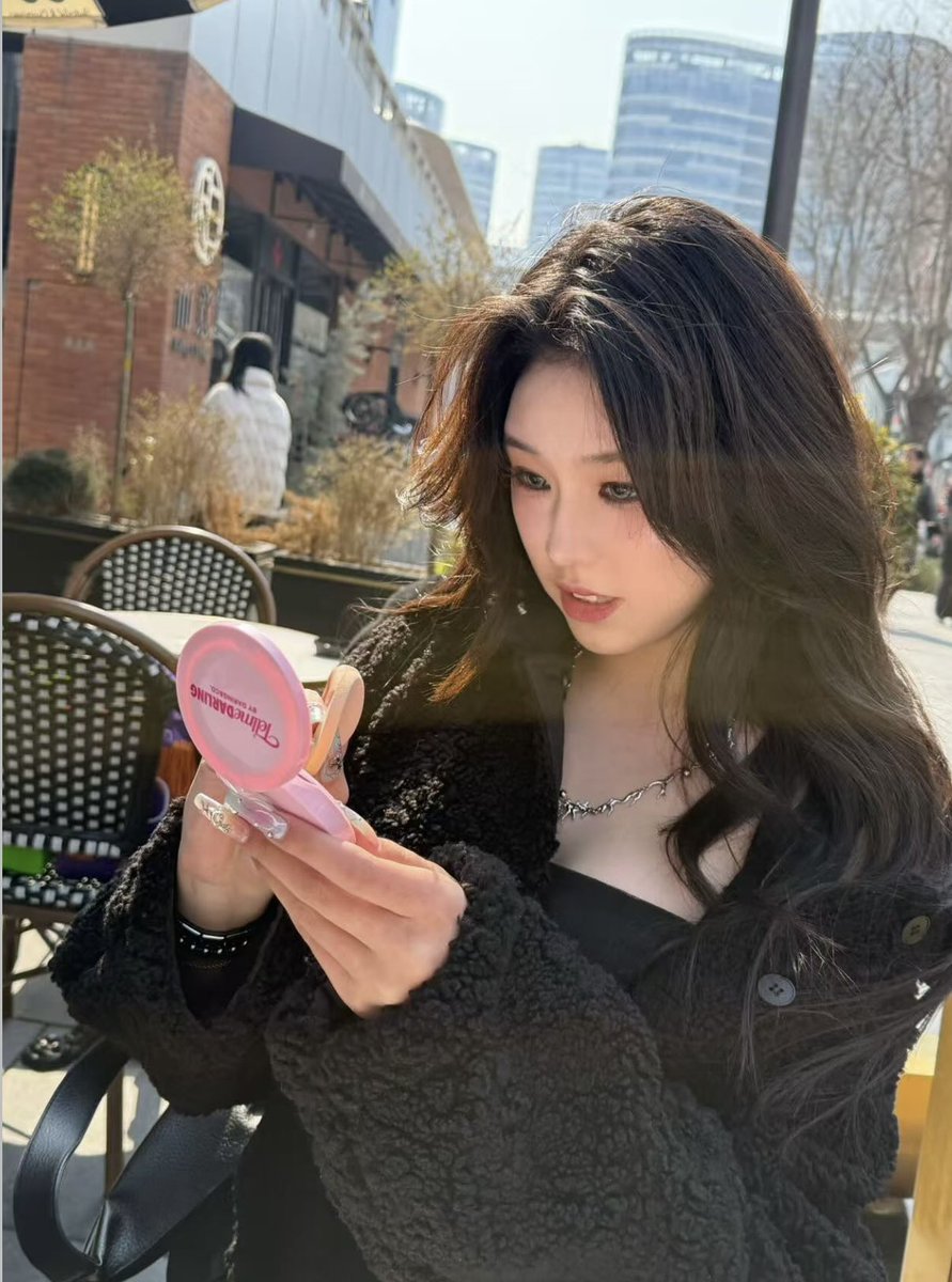 EmmaZhuThaifans's tweet photo. [📸] 08072025 Emma IG Update

#TellmeDarlingByDaringandCo
#TellmeDarlingGen
#Gentes

🔗 https://t.co/EcZLDQjyno

#EmmaZhu #ZhuYimeng #朱奕萌 #Gen1es https://t.co/VVH81Sja2r