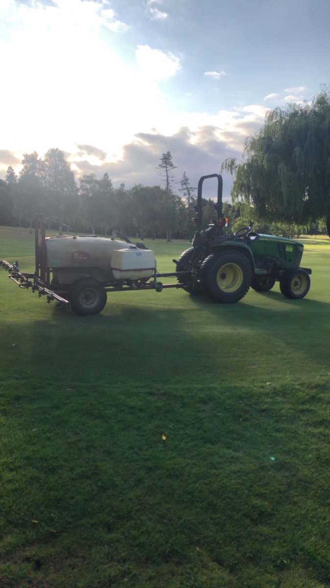 Miles_gkeeper's tweet image. Spray day ⛳️@ashfordkentgc greens and approaches. ☀️#primmomax #spraytech #deputycoursemanager #greenkeeper #golf  #tankmix #monion