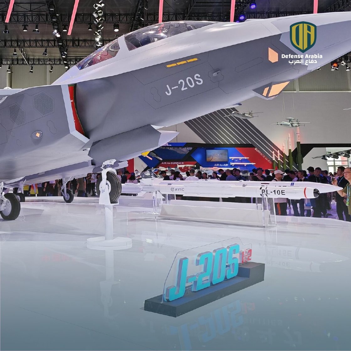 الصين تدشن رسميًا النسخة ذات المقعدين من مقاتلة الجيل الخامس "جيه-20"
#الصين #J20 #الجيل_الخامس #القوات_الجوية #مقاتلات_شبحية #طائرات_قتالية #التفوق_الجوي #الحرب_الإلكترونية #الطائرات_المسيرة

أدخلت الصين رسميًا النسخة ذات المقعدين من مقاتلة الجيل الخامس J-20 إلى الخدمة بهدف