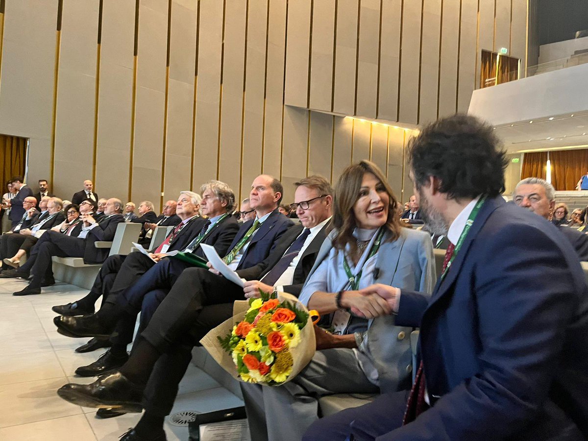 Ministero del Turismo (@mturismoitalia) on Twitter photo "Il turismo DOP può essere un’opportunità per arginare l’overtourism. Uno strumento per valorizzare i territori e gestire meglio i flussi, superando la concentrazione esclusiva sulle grandi città d’arte”, così il ministro <a href="/DSantanche/">Daniela Santanchè</a> all'Assemblea Generale di Confagricoltura. "Il turismo DOP può essere un’opportunità per arginare l’overtourism. Uno strumento per valorizzare i territori e gestire meglio i flussi, superando la concentrazione esclusiva sulle grandi città d’arte”, così il ministro <a href="/DSantanche/">Daniela Santanchè</a> all'Assemblea Generale di Confagricoltura.