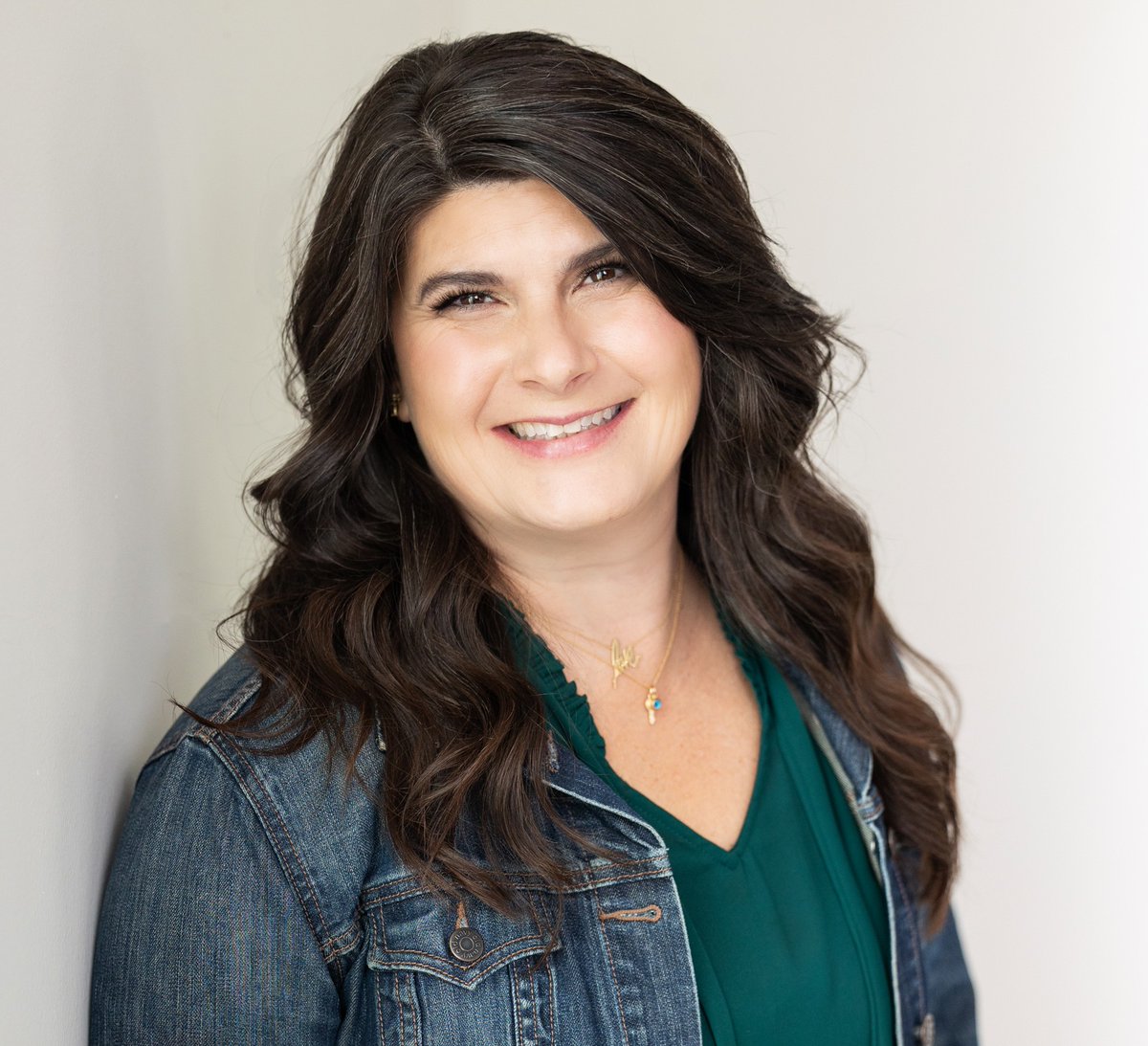 Meet Michele Kelber, Founder and Owner of Gantry Kids &amp; Teens, and the author of 'How Not to Ruin Your Kids'. Listen: youtu.be/iu5Sk1PAAkg