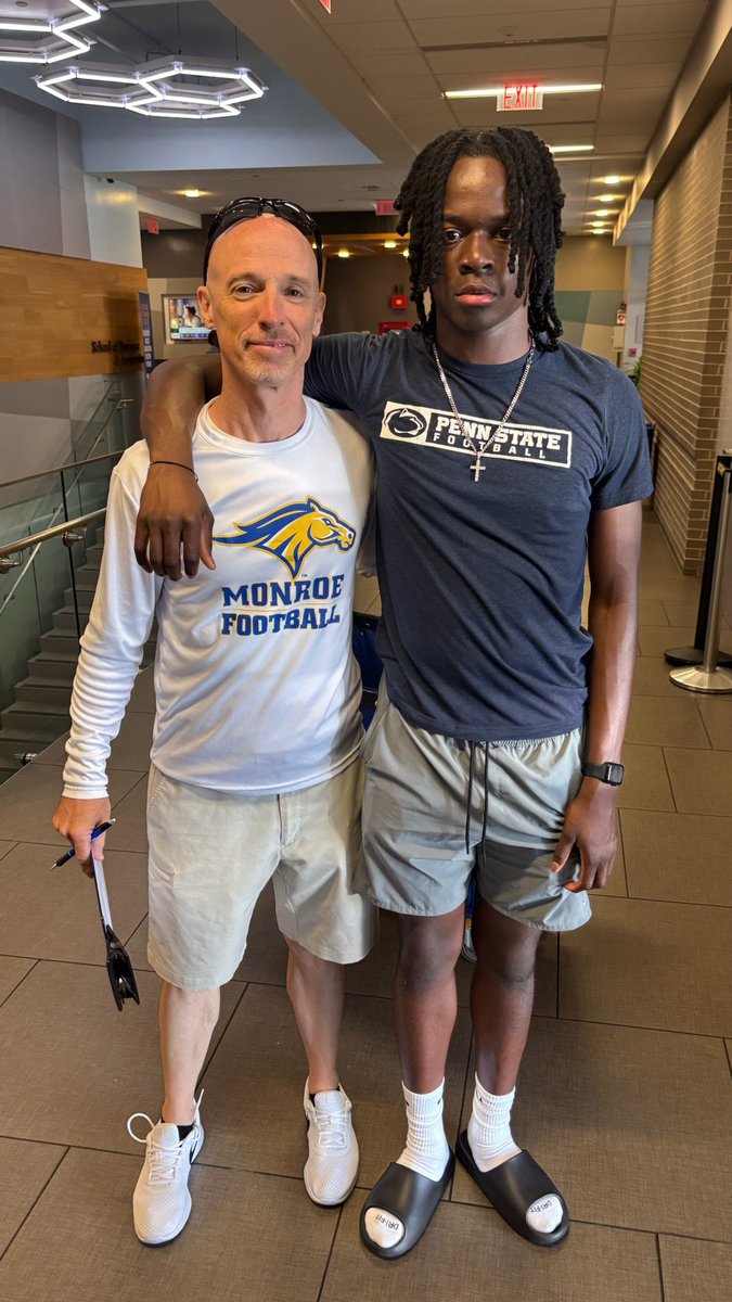 Atholton HS Football (@atholtonfb) on Twitter photo Jason Asiedu,
Congratulations on your new football chapter with the Monroe Community College Tribunes!
<a href="/Jayvo8kk/">Jason Asiedu🏝️</a>
Coach Johnston, Thank you for the Atholton to Monroe connection!
<a href="/mjcmustangs/">Monroe Mustangs FB</a> Jason Asiedu,
Congratulations on your new football chapter with the Monroe Community College Tribunes!
<a href="/Jayvo8kk/">Jason Asiedu🏝️</a>
Coach Johnston, Thank you for the Atholton to Monroe connection!
<a href="/mjcmustangs/">Monroe Mustangs FB</a>