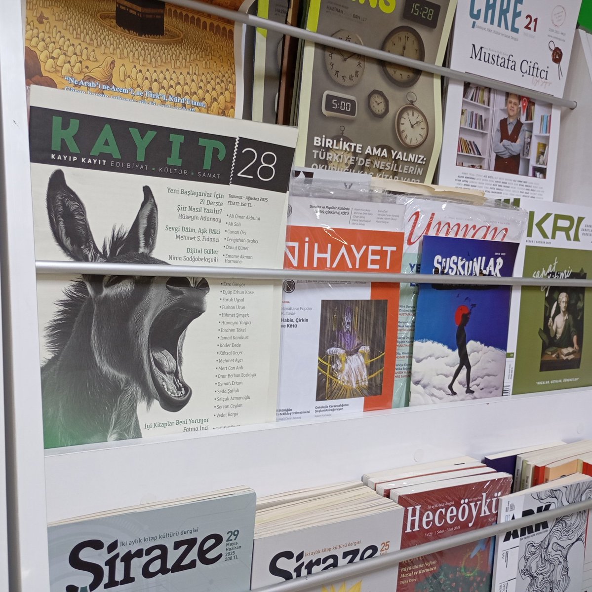 Dergimizin 28'inci sayısı Ankara'da Dost, Birleşik kitabevlerinde. 🫏
#iyiokumalar