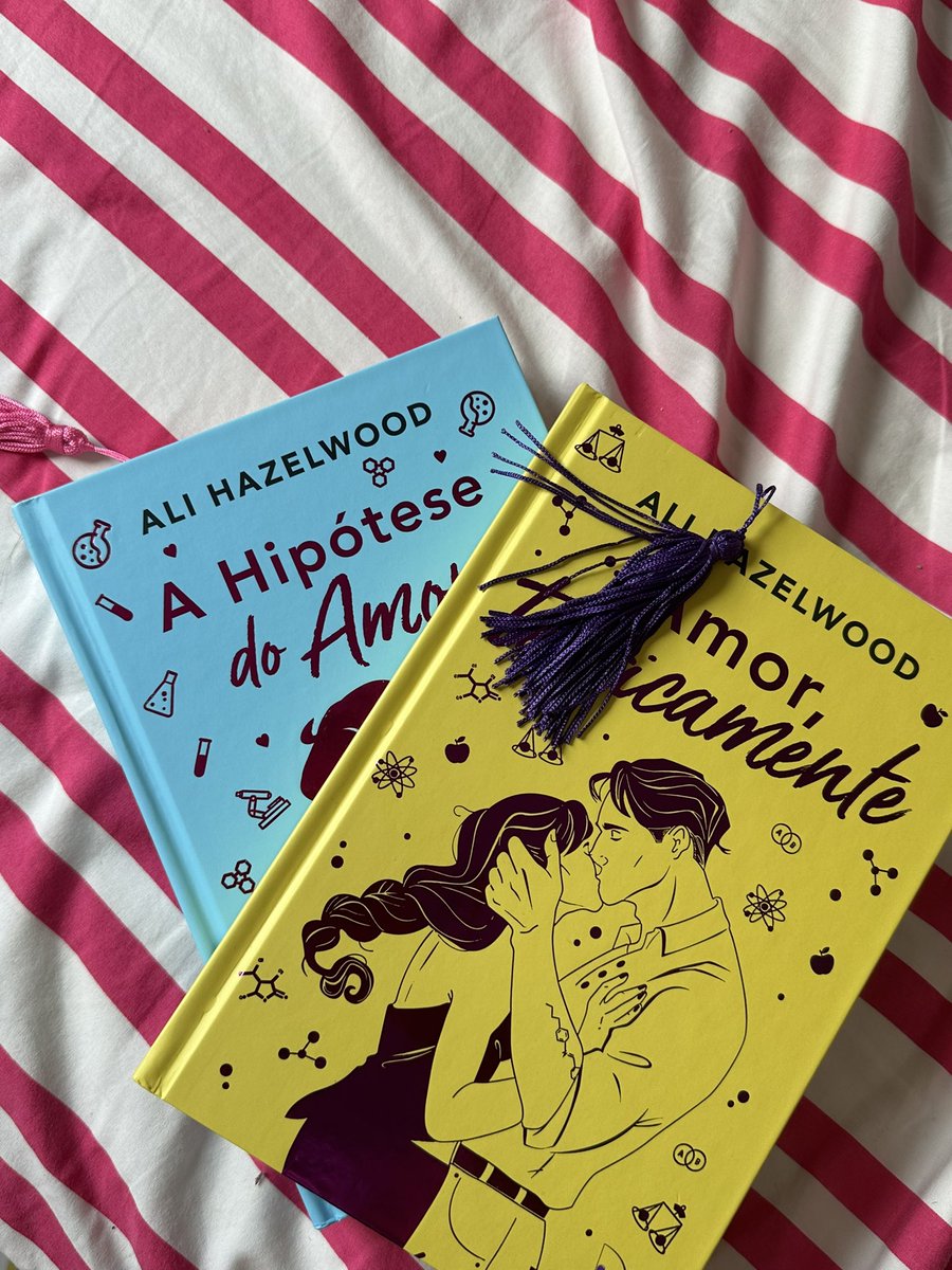 ivychemist's tweet photo. lindos, agora tudo que eu queria era que a arqueiro fizesse um de a razão do amor pra eu ficar com a minha trindade da mesma coleção 🥹 https://t.co/JKik1mMYh7