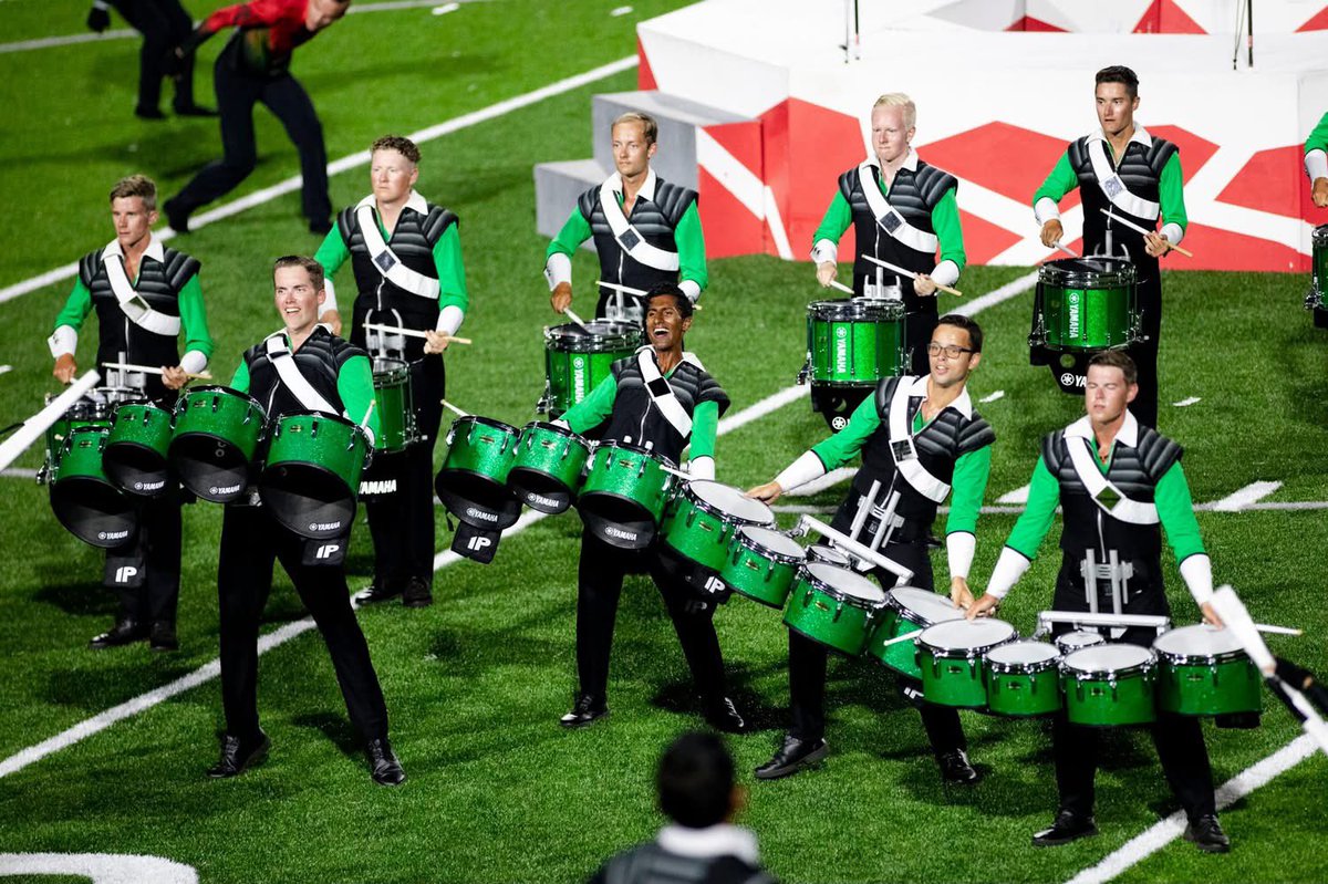 MSUMachine's tweet photo. Today is officially one of our favorite days of the summer! It's @ThunderofDrums Day and we can't wait to spend it with @TheCavaliers along with close to 150 #FutureMavs (and the rest of drum corps nation!!!) #HornsUp π #MachineMeetMachine βοΈπ¦Ύ https://t.co/NsyAUmwiLu