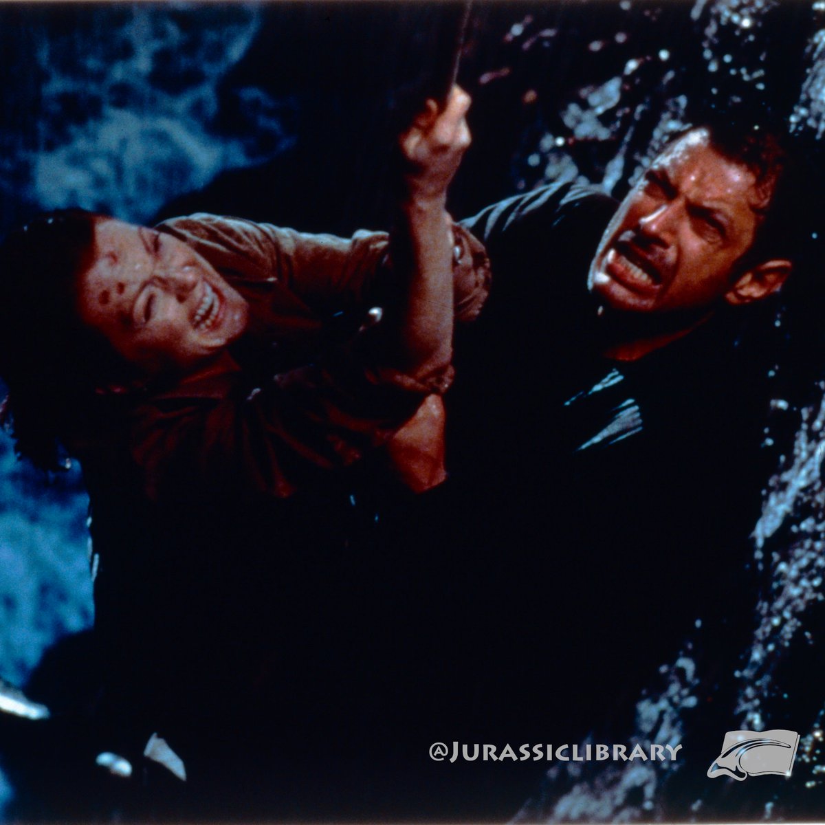 JurassicLibrary's tweet image. Check out this publicity shot of Sarah Harding and Ian Malcolm hanging off the side of a cliff from The Lost World Jurassic Park!
If you own any JP related Slides, please reach out!! We would be interested in scanning it for free!