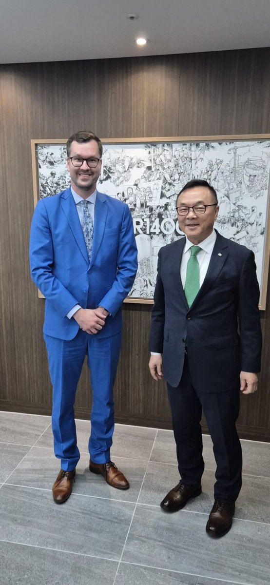 infoegap's tweet image. Jednáme s #KHNP o podpoře českých firem při stavbě Dukovan. V EGAP máme nástroje pro podporu většího zapojení českých firem do projektu výstavby jaderných bloků elektrárny.
🤝 O možnostech konkrétní spolupráce jednal @DHavlicek s CEO @ilovekhnp_eng Whang Joo-ho a ředitelem