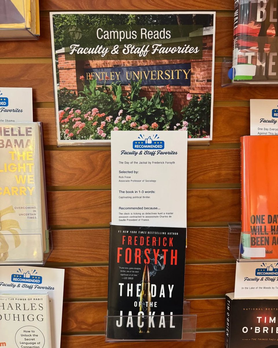 BentleyLibrary's tweet image. Campus Reads: Faculty &amp;amp; Staff Favorites display is LIVE! Swing by the lobby to explore books selected by @bentleyu faculty and staff. Find your next great read with personal blurbs from the recommenders! Details &amp;amp; link to virtual display are in our blog: bentley.edu/library/in-the…