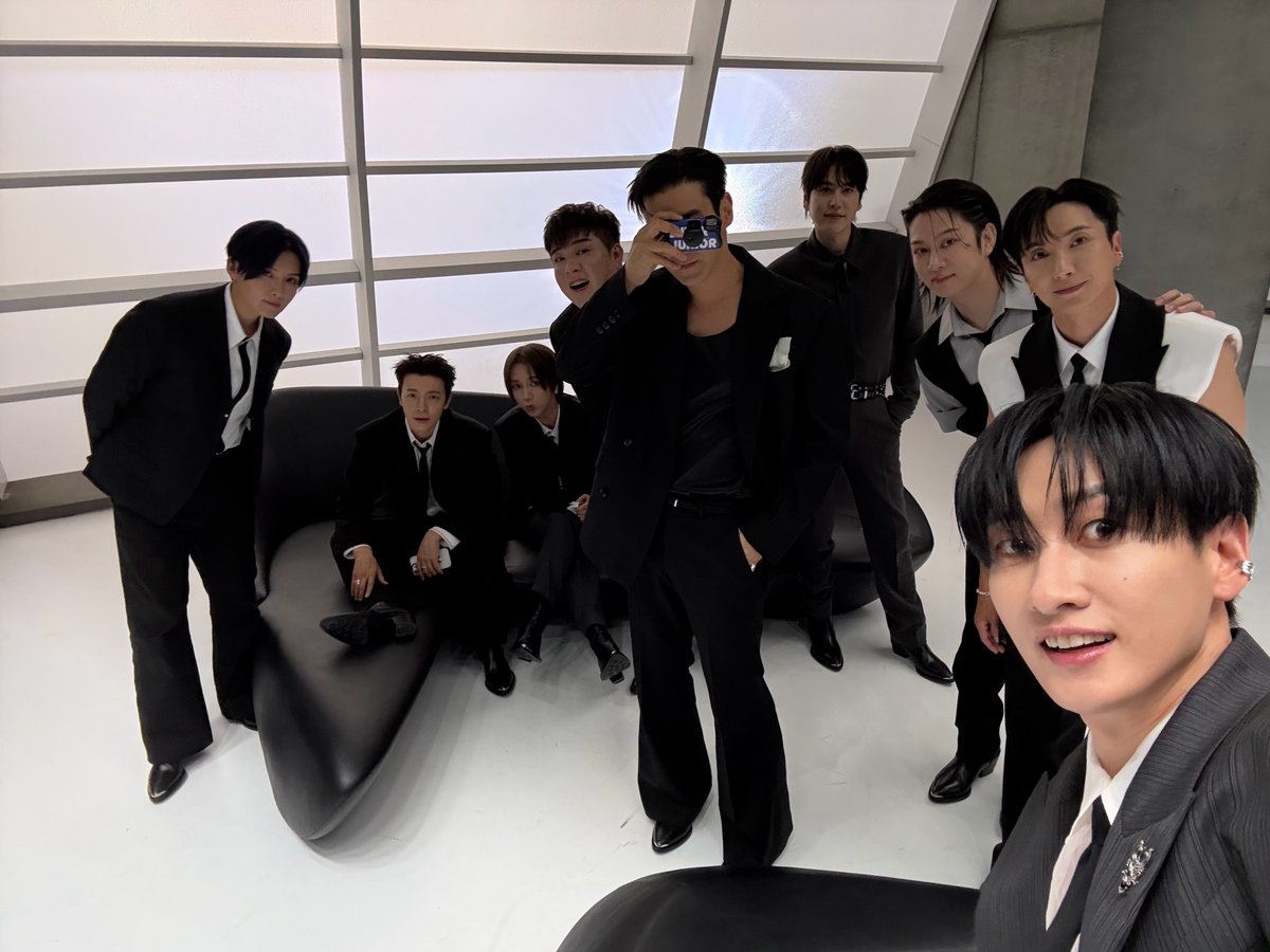 250708 haohaohyuk Weibo Update

슈주간다

#슈퍼주니어 #SUPERJUNIOR