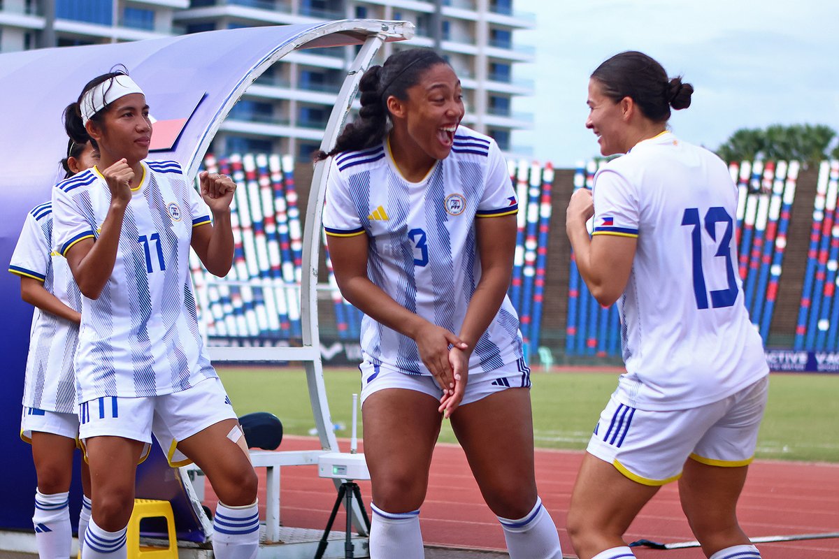 PilipinasWNFT's tweet image. Scenes after our qualification โบ๏ธ
