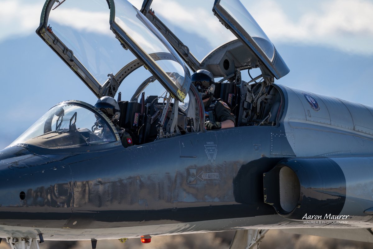 maurer8photo's tweet image. #testpilottuesday
A couple T-38s from USAF Test Pilot School taxi past the crowd at the #viper50 event in 2024. Great opportunity to see some really cool stuff!
#eafb #t38