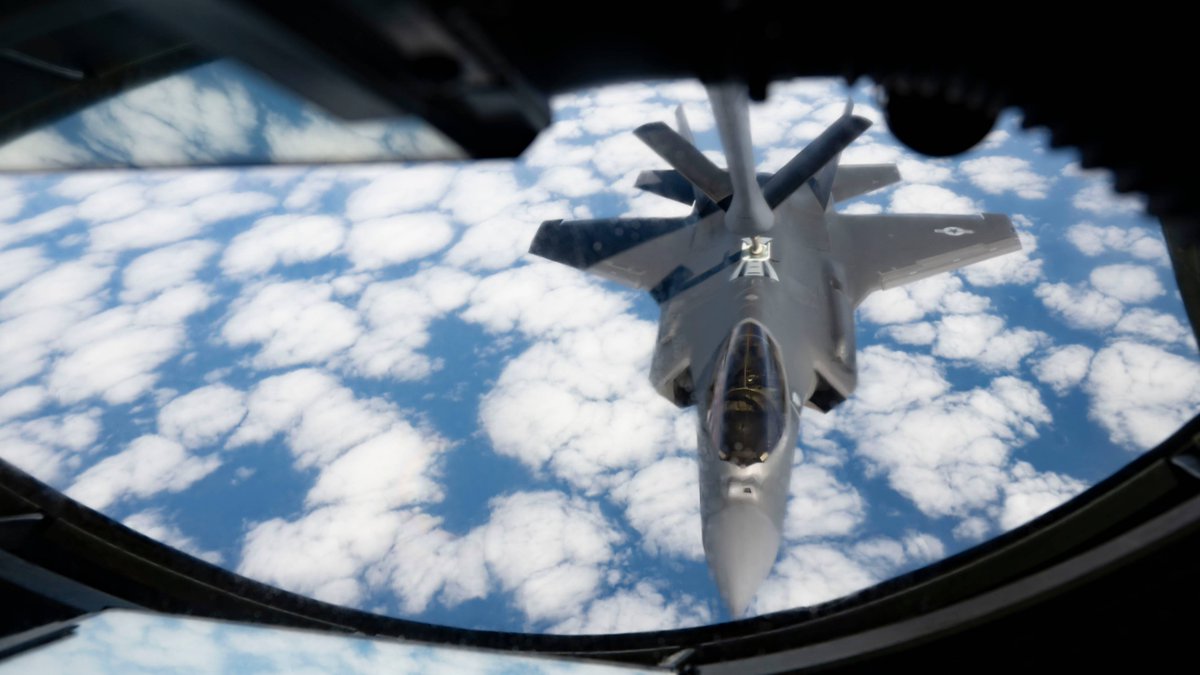 A historic, Pacific-focused Department-Level Exercise series launched today to re-establish deterrence and enhance global operations.

Discover what makes #DLE2025 a first-in-a-generation event: dvidshub.net/r/s9oyna