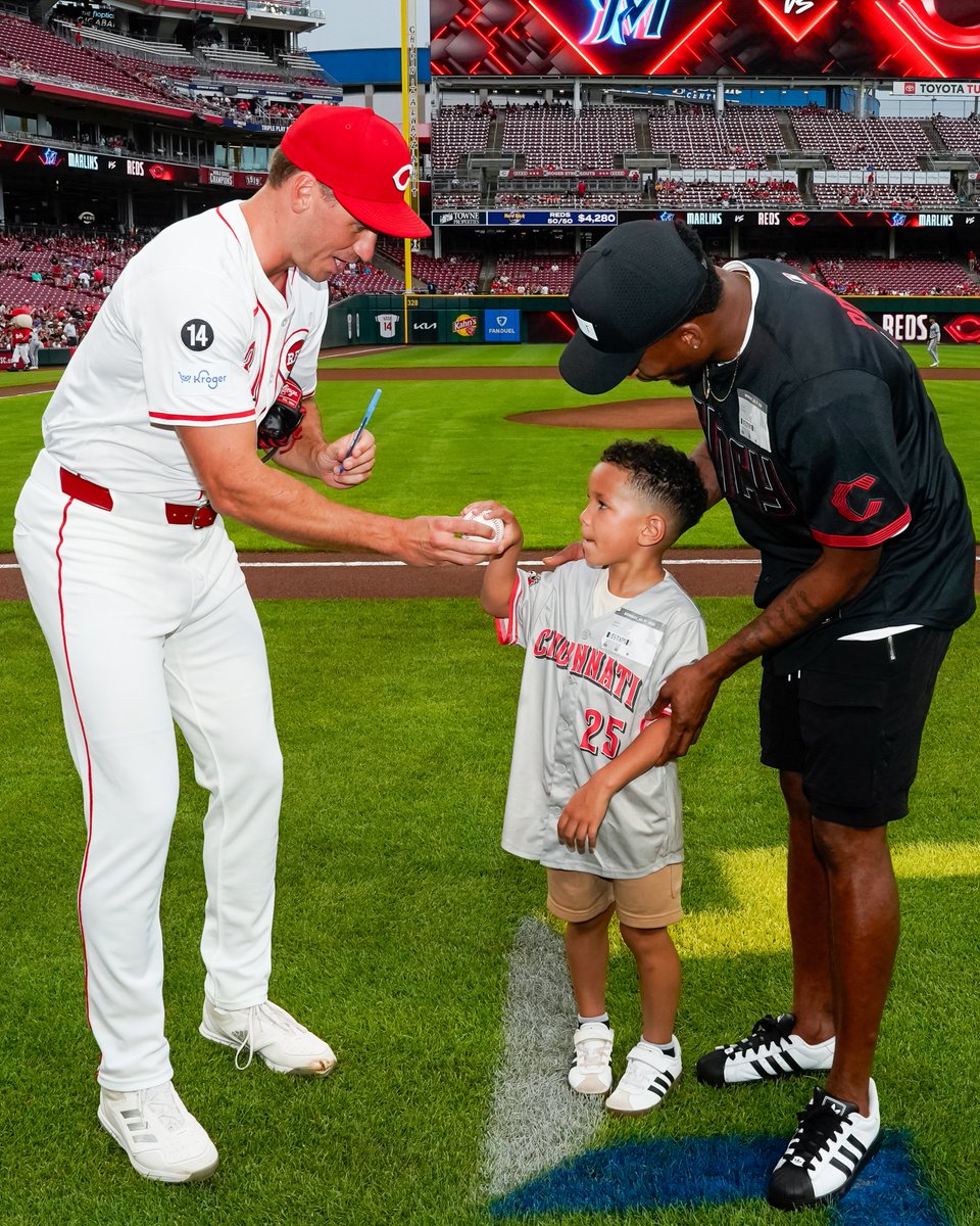 fccincinnati's tweet photo. Alvas on the mound. ⚾️

Thanks for having Alvas out to throw the first pitch last night, @Reds! https://t.co/qm1j8S2Twj