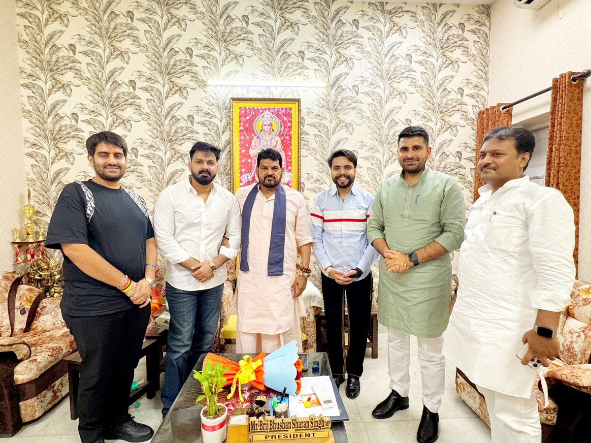 Lokendra Singh (@lsekhavata) on Twitter photo अब आया है तस्वीर में और वज़न..🔥
ठरको+दबदबा+पावरस्टार+अपनायत..🙏🏾 अब आया है तस्वीर में और वज़न..🔥
ठरको+दबदबा+पावरस्टार+अपनायत..🙏🏾
