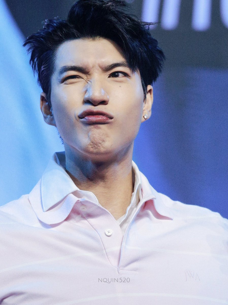 nquin520's tweet photo. [HQ] - SAMSUNG MEET&amp;GREET EVENT
060725 | #HIEUTHUHAI

😉😚 https://t.co/bSeKcqVtzB