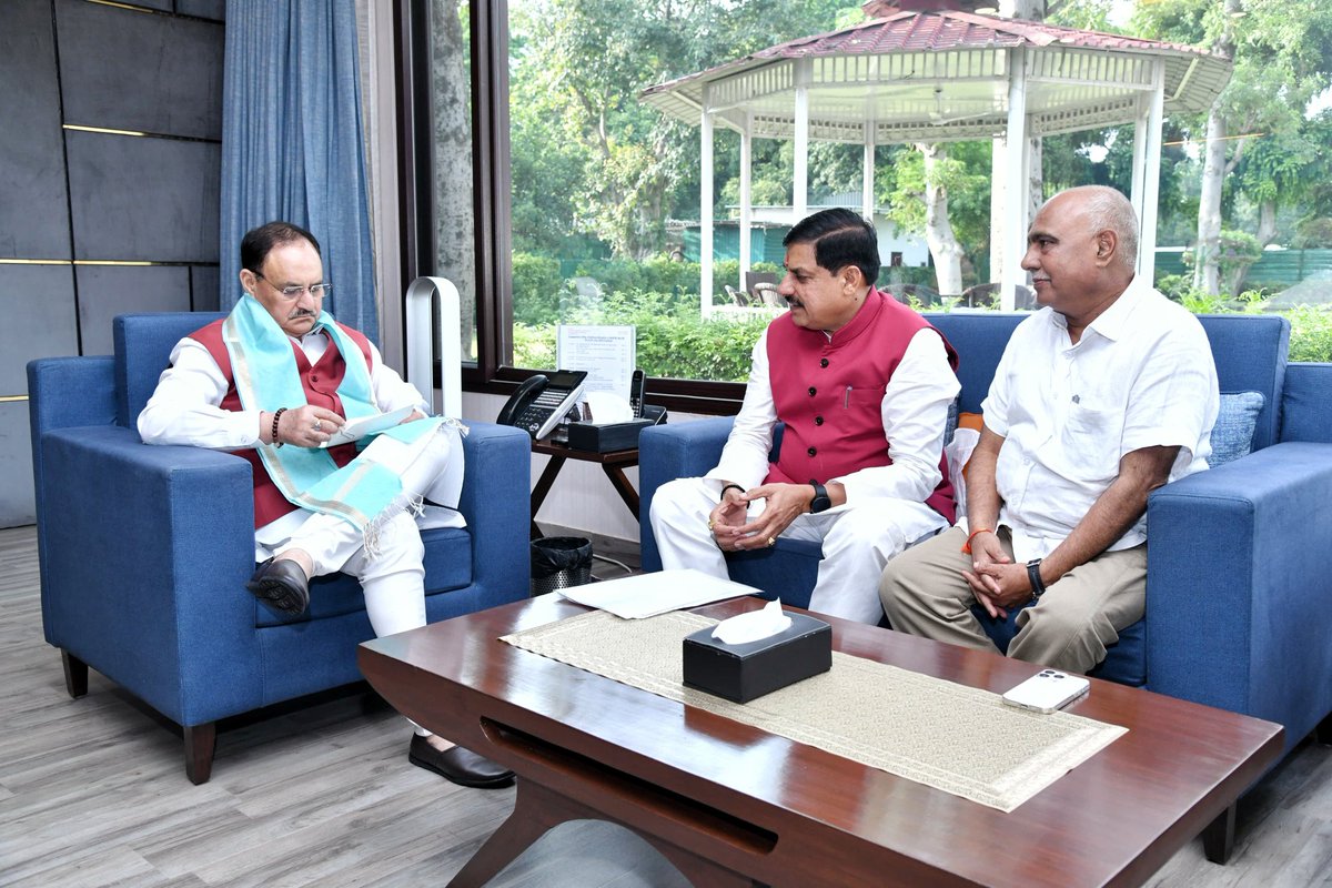 Dr Mohan Yadav (@drmohanyadav51) on Twitter photo आज दिल्ली प्रवास के दौरान <a href="/BJP4India/">BJP</a> के राष्ट्रीय अध्यक्ष एवं केंद्रीय स्वास्थ्य और परिवार कल्याण एवं रसायन और उर्वरक मंत्री श्री जगत प्रकाश नड्डा जी से सौजन्य भेंट की।
इस अवसर पर <a href="/BJP4MP/">BJP Madhya Pradesh</a> के माननीय प्रदेश अध्यक्ष श्री हेमंत खंडेलवाल जी भी उपस्थित रहे।
<a href="/JPNadda/">Jagat Prakash Nadda</a>
<a href="/Hkhandelwal1964/">Hemant Khandelwal</a> आज दिल्ली प्रवास के दौरान <a href="/BJP4India/">BJP</a> के राष्ट्रीय अध्यक्ष एवं केंद्रीय स्वास्थ्य और परिवार कल्याण एवं रसायन और उर्वरक मंत्री श्री जगत प्रकाश नड्डा जी से सौजन्य भेंट की।
इस अवसर पर <a href="/BJP4MP/">BJP Madhya Pradesh</a> के माननीय प्रदेश अध्यक्ष श्री हेमंत खंडेलवाल जी भी उपस्थित रहे।
<a href="/JPNadda/">Jagat Prakash Nadda</a>
<a href="/Hkhandelwal1964/">Hemant Khandelwal</a>