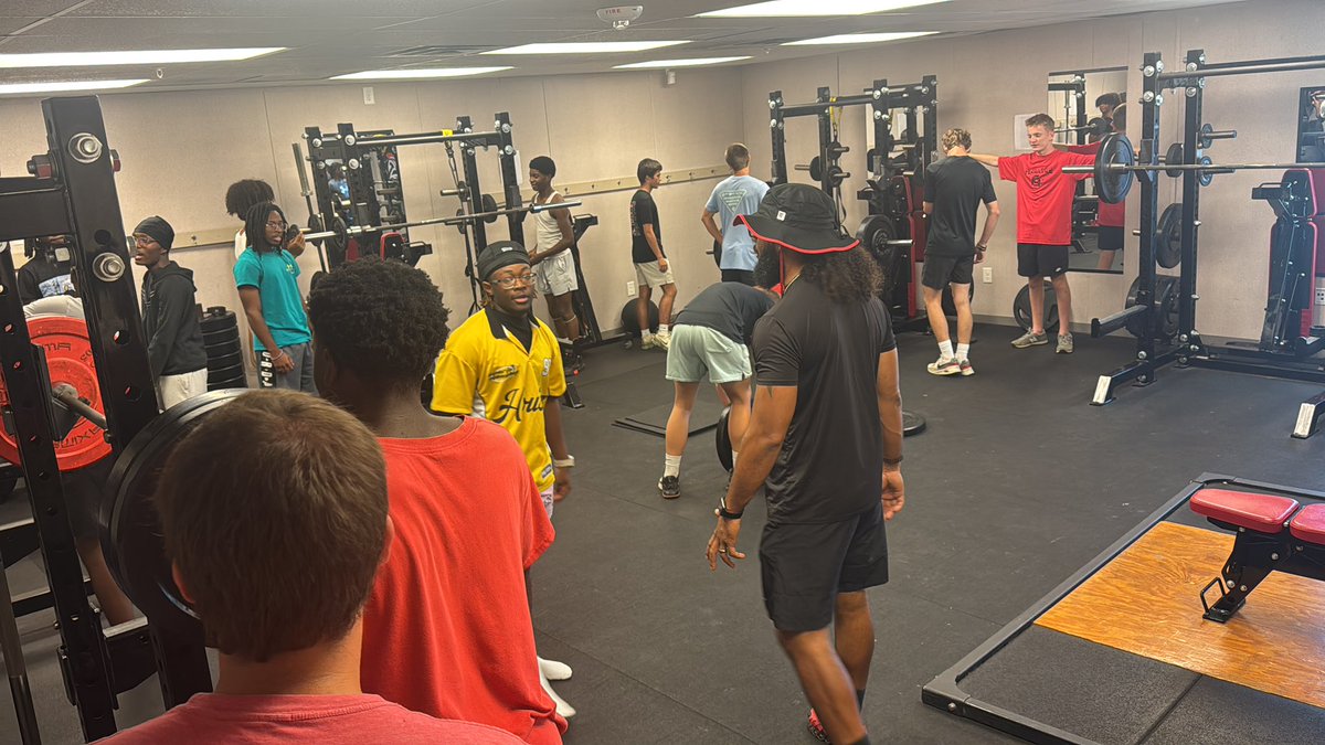 We back after dead week!!!!! <a href="/SpartansSCA/">SCASpartanFootball</a> #LEAD #wintherep #VVS