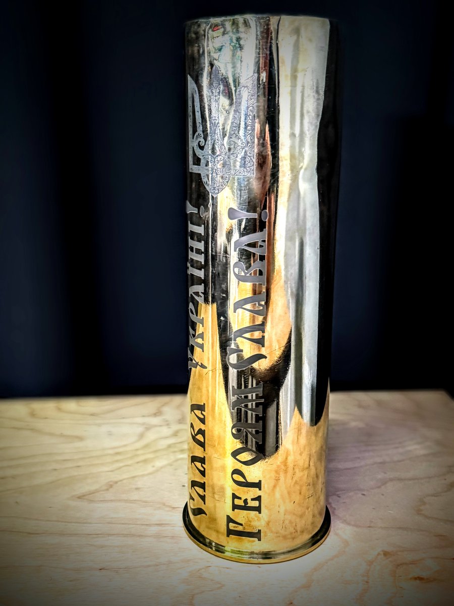 strilets1983's tweet image. Друзі, перетнули 11 000 грн! Дякуємо вам. Тим часом у збір залітає ще один лот: іменна гільза від 113-ї бригади ТРО. Розігруємо за донат від 700 грн. Банка: send.monobank.ua/jar/AeWkngcbUy