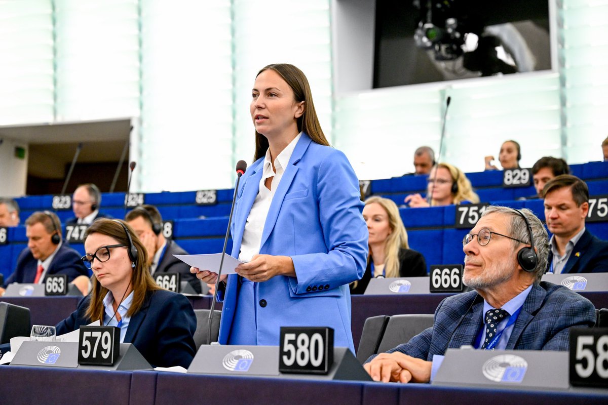 Eva Maydell (Paunova) (@evamaydell) on Twitter photo 🇪🇺 <a href="/Europarl_EN/">European Parliament</a> has overwhelmingly backed my report on Bulgaria’s readiness for the eurozone – a historic moment for both Bulgaria & the EU
This marks the final step in Bulgaria’s journey to full EU integration & the fulfilment of a dream shared by generations of Bulgarians 🇧🇬 🇪🇺 <a href="/Europarl_EN/">European Parliament</a> has overwhelmingly backed my report on Bulgaria’s readiness for the eurozone – a historic moment for both Bulgaria & the EU
This marks the final step in Bulgaria’s journey to full EU integration & the fulfilment of a dream shared by generations of Bulgarians 🇧🇬