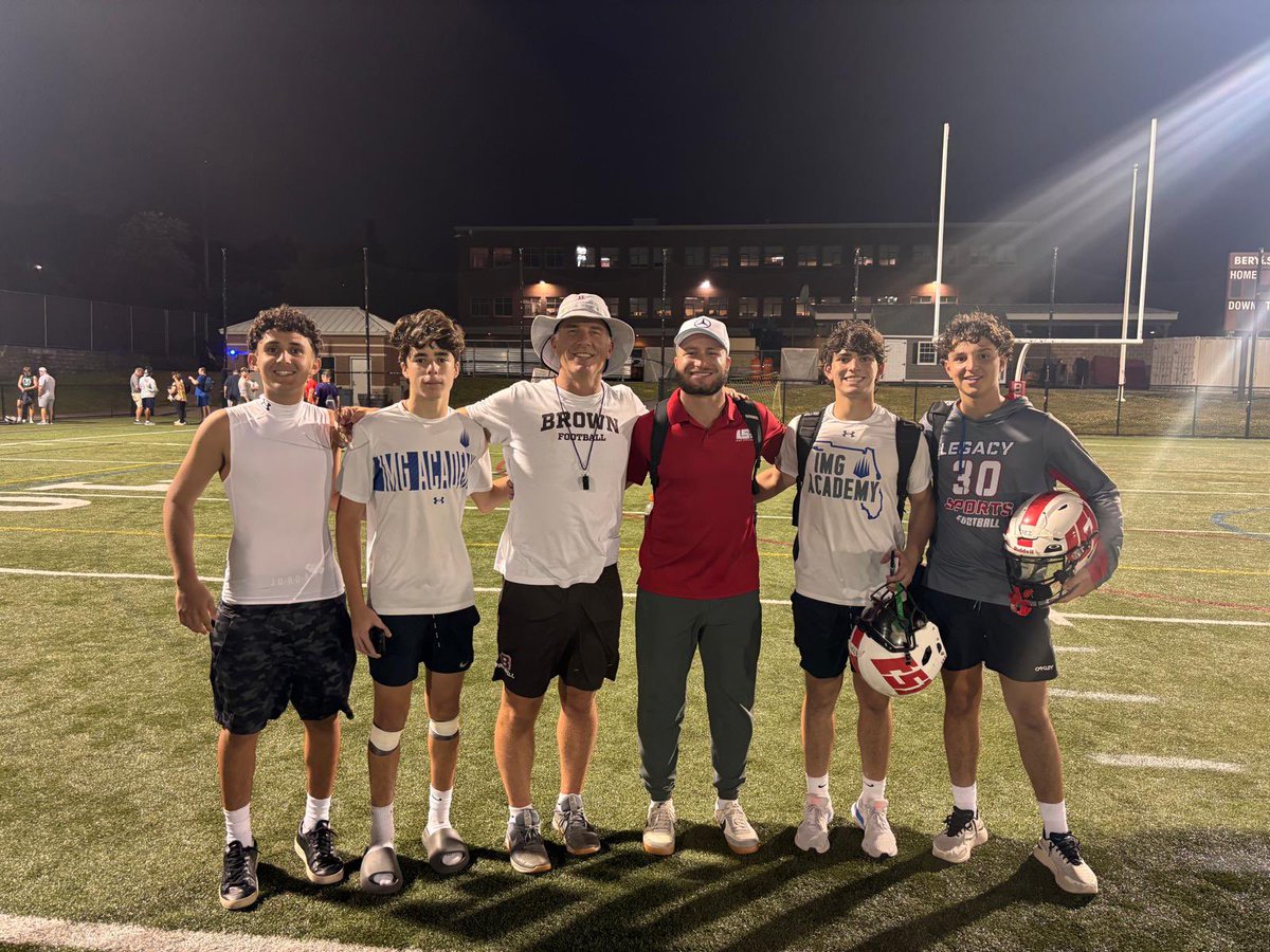 Had a blast last night watching our Legacy players compete and getting coached at a high level by Coach Perry and his staff! Excited to be back on Wednesday🇵🇷🏈 #TeamLegacy