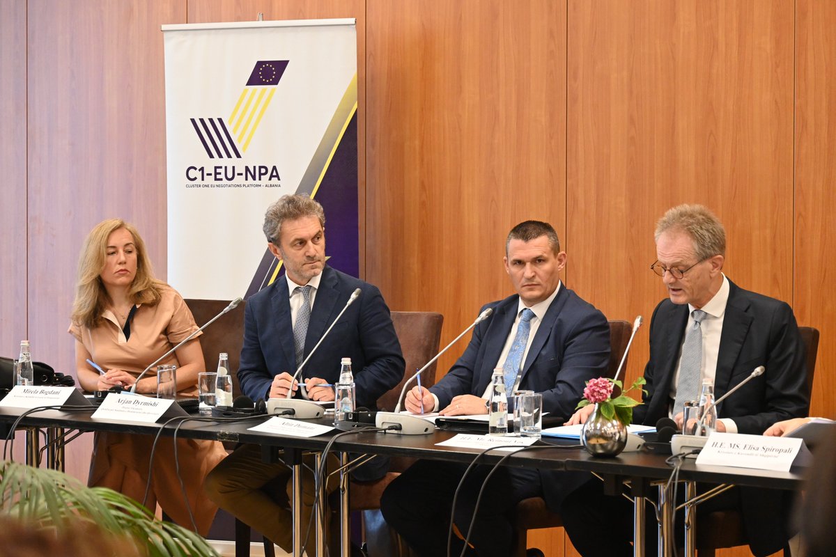 AlbaniaCluster's tweet image. @CSDG_Albania held a roundtable on @SPAK_Albania  performance &amp;amp; integrity exploring how institutional independence &amp;amp; accountability shape the effectiveness of justice in 🇦🇱
 #Independence #Accountability #justice
@EUinAlbania @elisaspiropali @DrejtesiaGovAL  @KLP_al @ILD_Albania